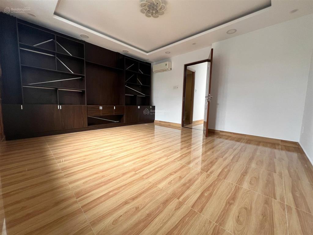 Cho thuê nhà nguyên căn 5x22m, 1 hầm ,1 trệt, 3lầu, 4 p. ngủ, 5wc kdc đại phúc  phạm hùng giá 23tr