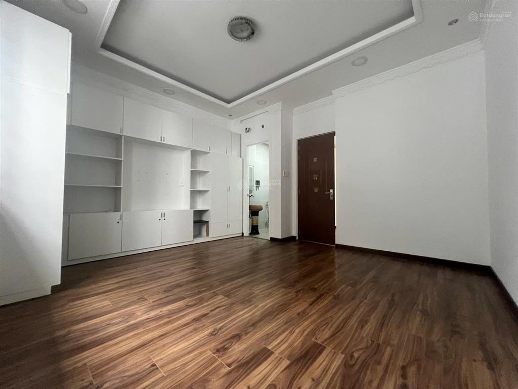 Cho thuê nhà nguyên căn 5x22m, 1 hầm ,1 trệt, 3lầu, 4 p. ngủ, 5wc kdc đại phúc  phạm hùng giá 23tr