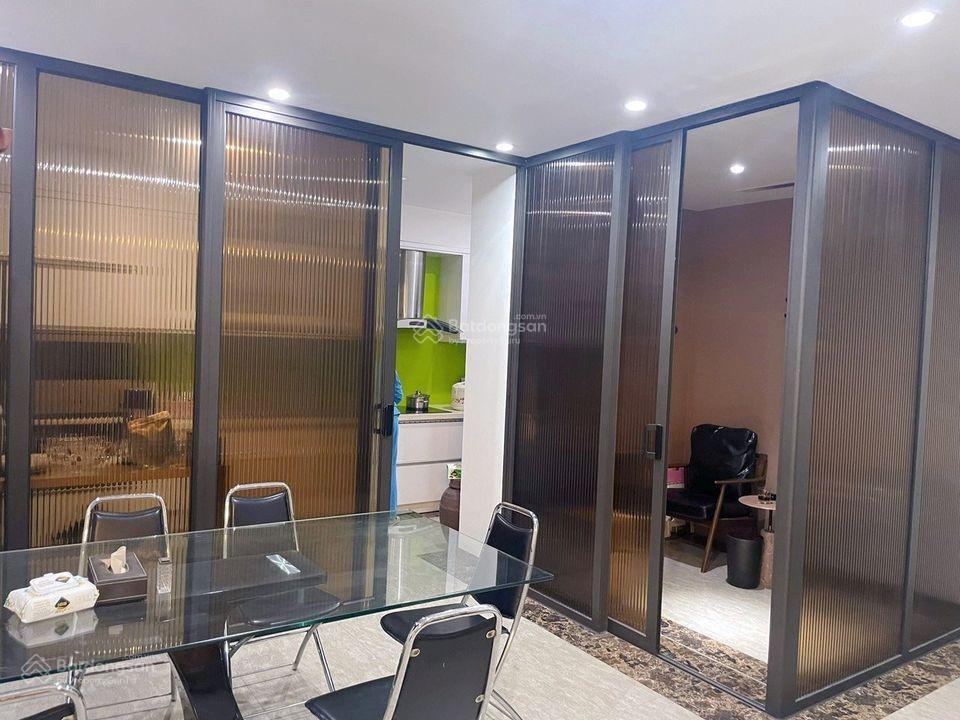 Chính chủ bán căn hộ mandarin garden 168m2 ban công đb view nội khu bể bơi giá rẻ