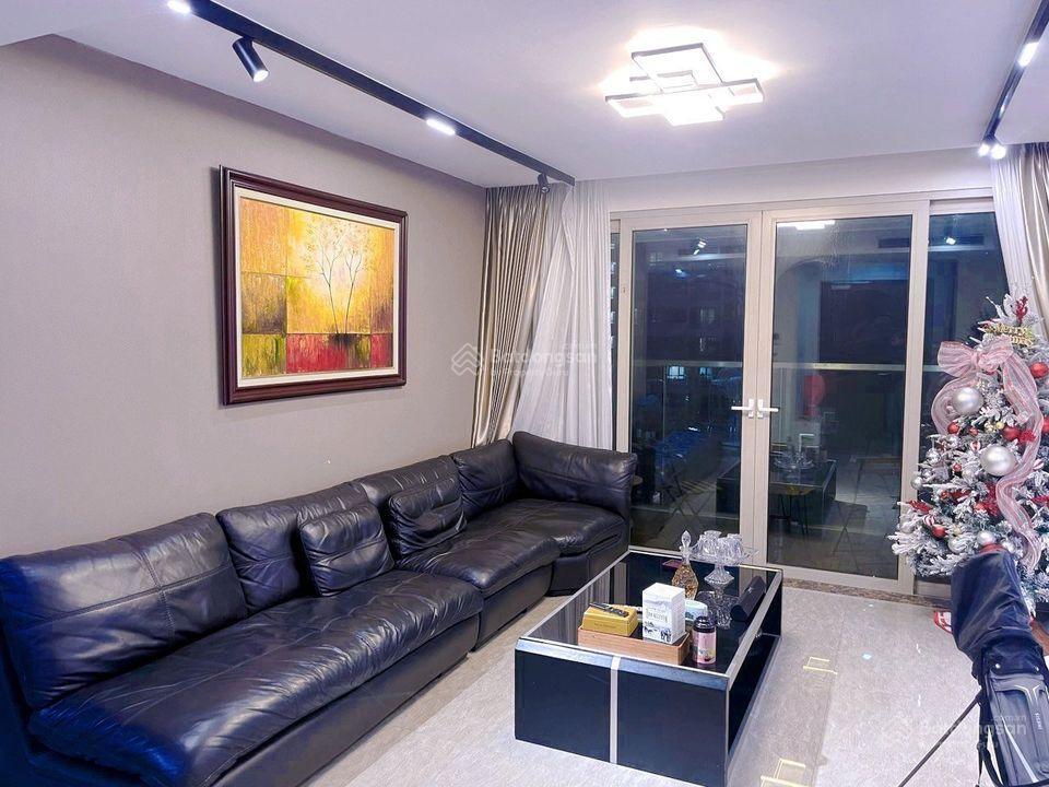 Chính chủ bán căn hộ mandarin garden 168m2 ban công đb view nội khu bể bơi giá rẻ