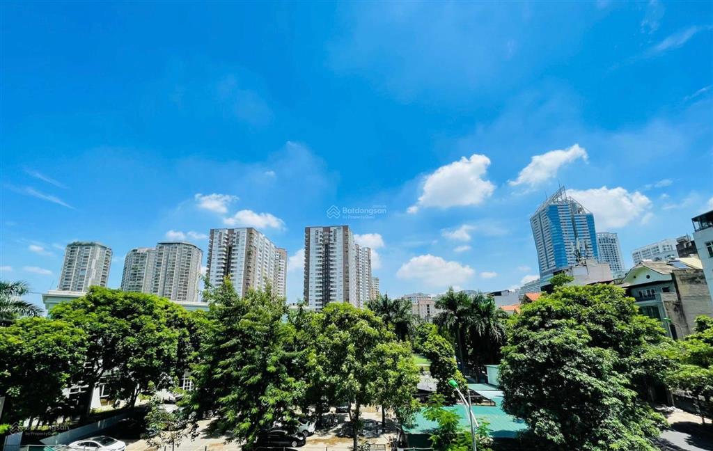 Bán nhanh căn hộ mandarin hoàng minh giám, diện tích 130m ban công đn giá 12xtr/m2