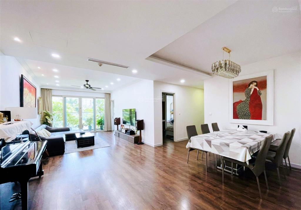 Bán nhanh căn hộ mandarin hoàng minh giám, diện tích 130m ban công đn giá 12xtr/m2