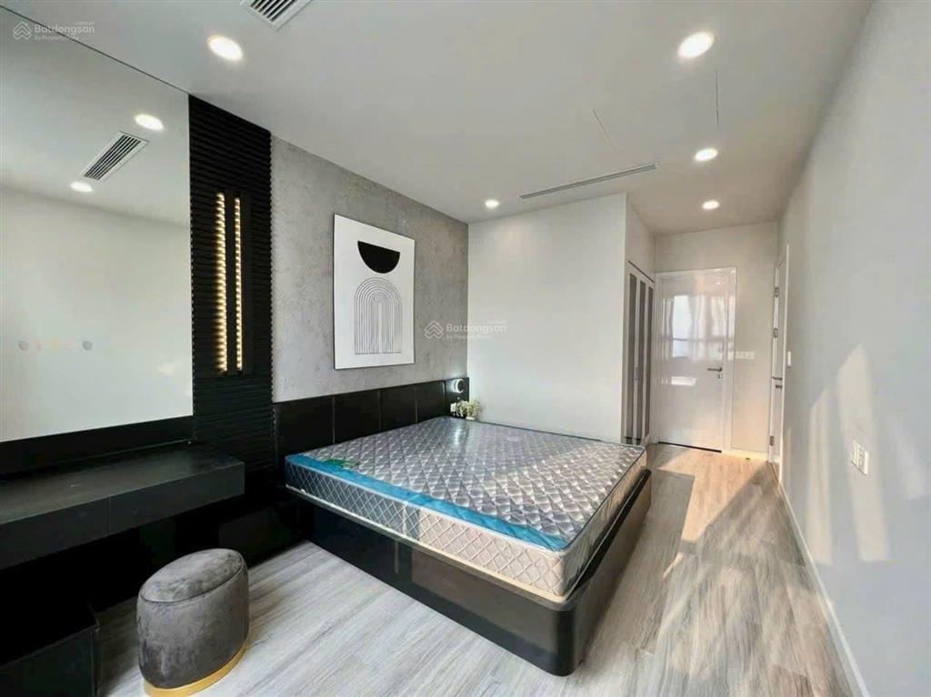 Bán căn hộ 130m chung cư mandarin garden giá 12xtr/m2 nội thất mới đẹp, sổ đỏ chính chủ
