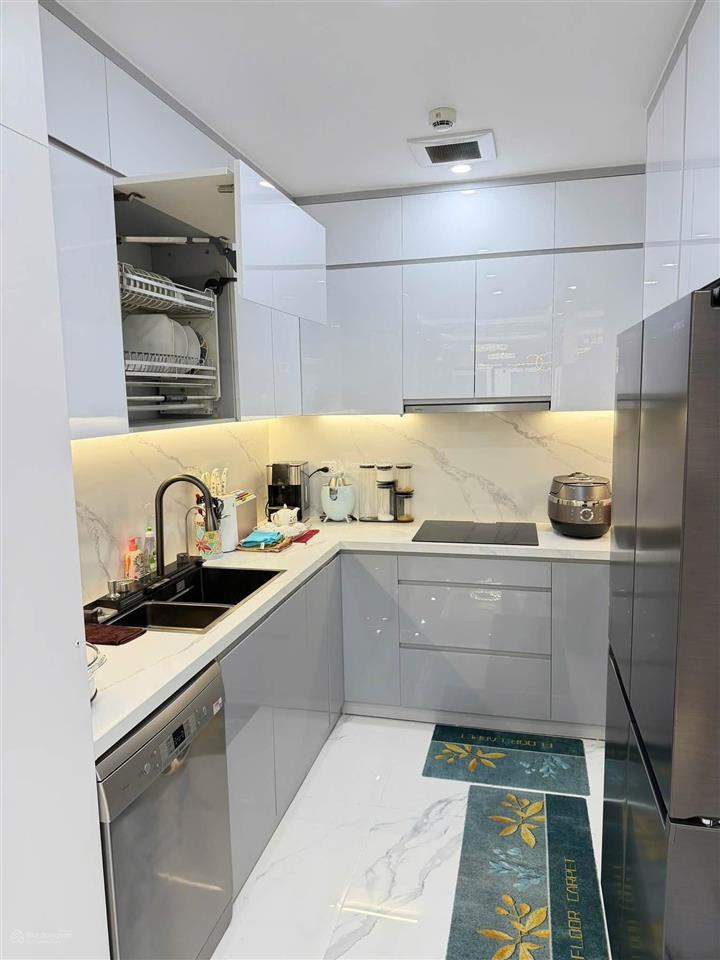Bán căn hộ 130m chung cư mandarin garden giá 12xtr/m2 nội thất mới đẹp, sổ đỏ chính chủ