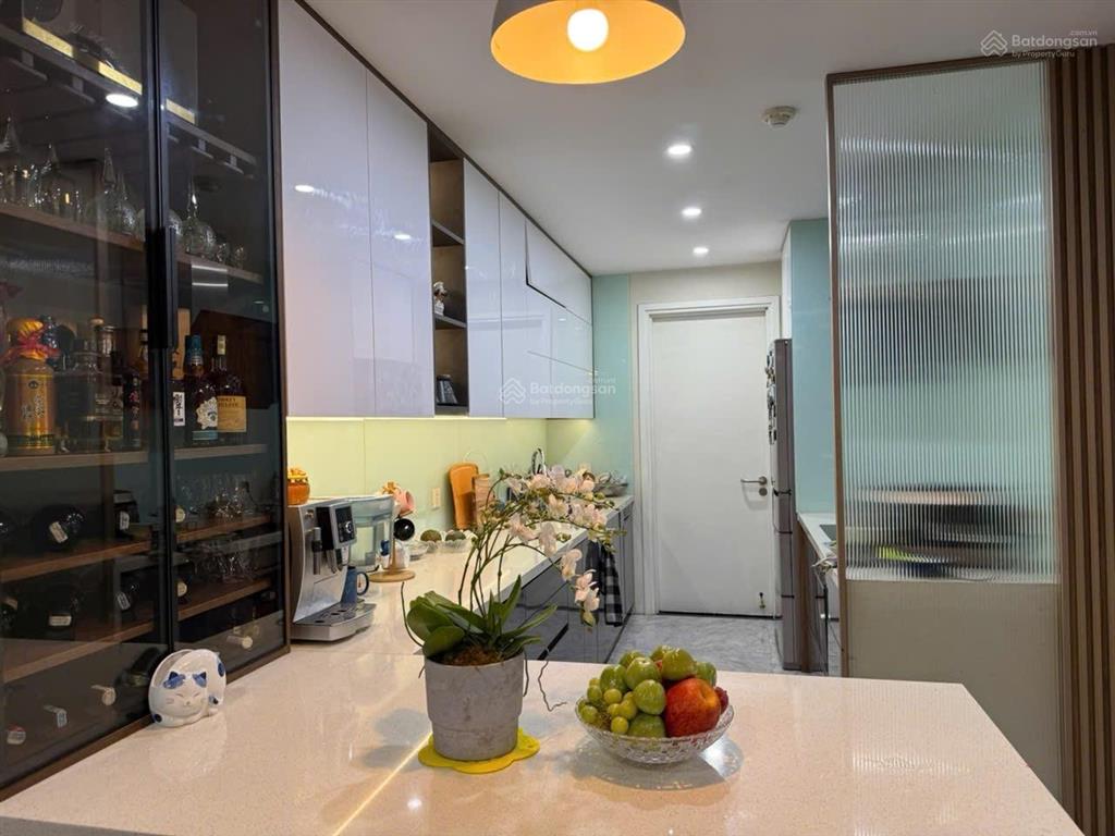 Cần bán căn hộ mandarin garden 130m2, ban công đn, 3pn thoáng, giá 118tr/m2 full đồ