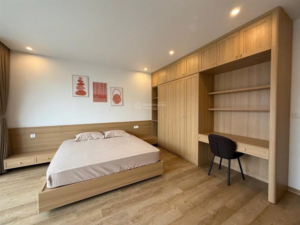 Cho thuê nguyên căn shophouse vinhomes vũ yên hải phòng. vị trí đẹp, vừa ở vừa kinh doanh.