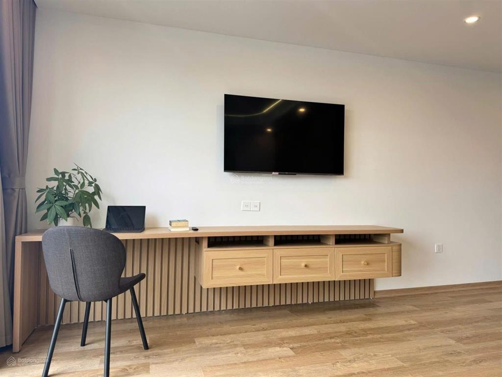 Cho thuê nguyên căn shophouse vinhomes vũ yên hải phòng. vị trí đẹp, vừa ở vừa kinh doanh.
