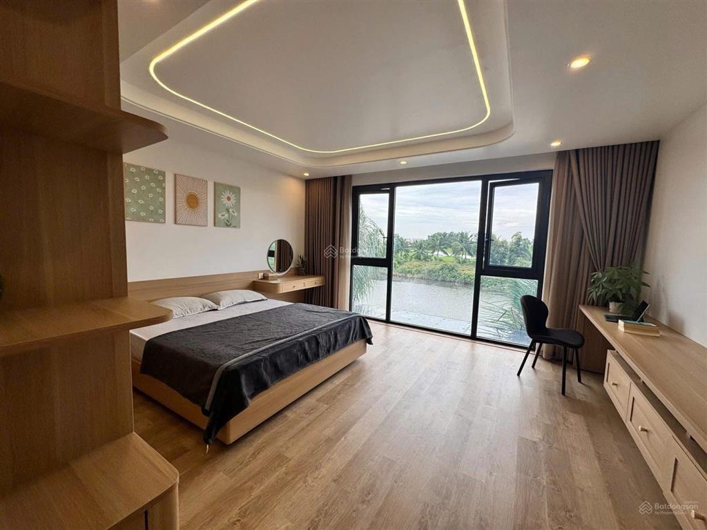 Cho thuê nguyên căn shophouse vinhomes vũ yên hải phòng. vị trí đẹp, vừa ở vừa kinh doanh.