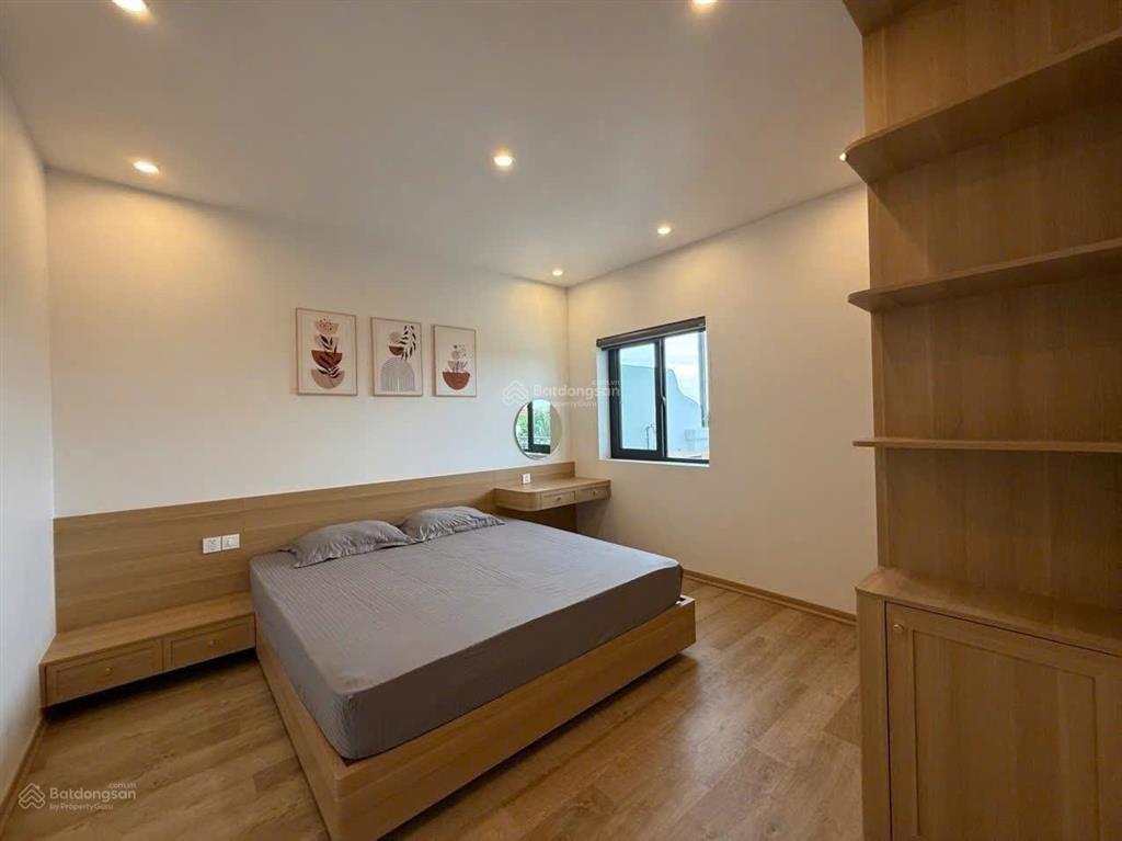 Cho thuê nguyên căn shophouse vinhomes vũ yên hải phòng. vị trí đẹp, vừa ở vừa kinh doanh.