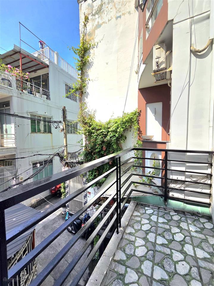 (hoa hồng 70tr) bán nhà chính chủ 4 tầng  5pn  4wc tiện làm căn hộ ở thích quảng đức p5 phú nhuận