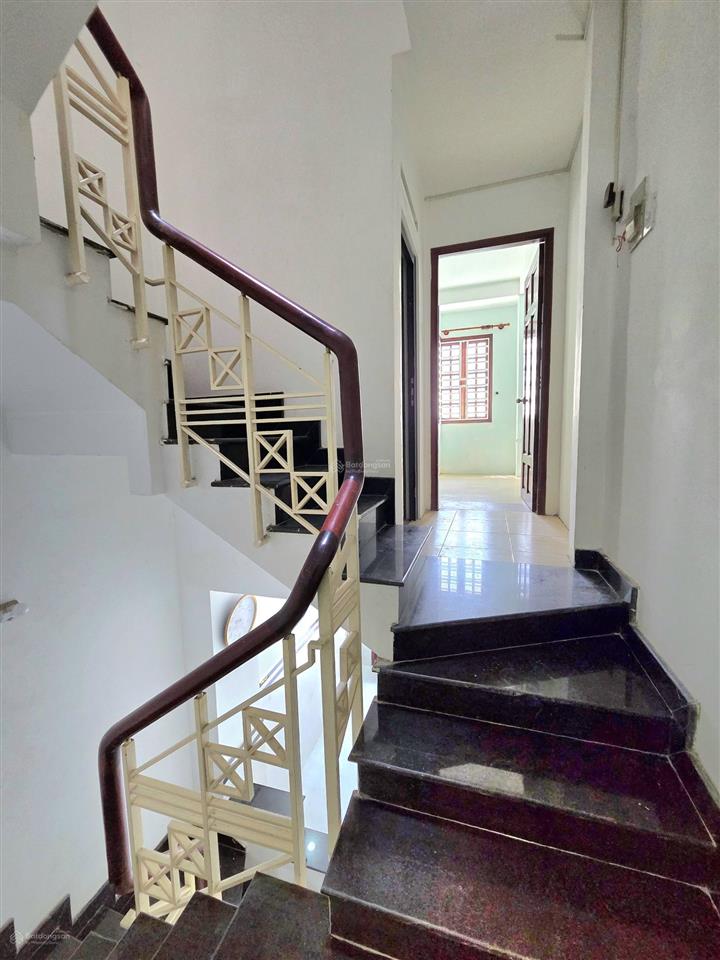 (hoa hồng 70tr) bán nhà chính chủ 4 tầng  5pn  4wc tiện làm căn hộ ở thích quảng đức p5 phú nhuận