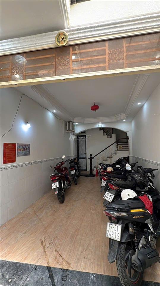 Bán nhà sát mặt tiền nguyễn thượng hiền p6 bình thạnh, đang cho thuê 33tr/tháng