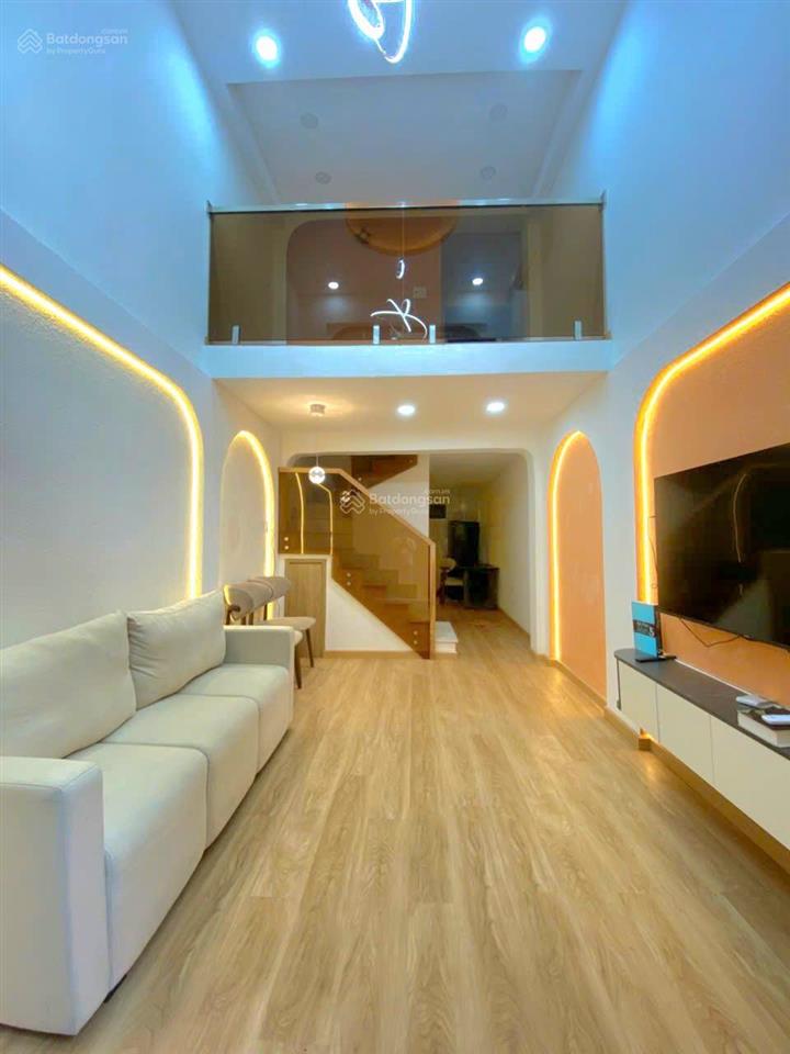 Ngộp ngân hàng bán nhanh nhà mới full nội thất xô viết nghệ tĩnh, p25, bình thạnh, sát hẻm xe hơi