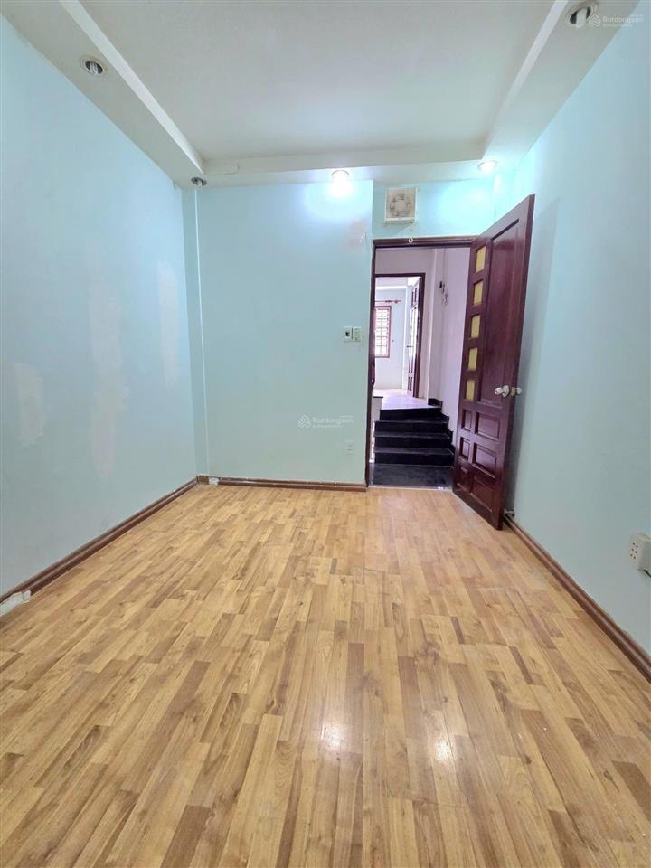 Bán nhà chính chủ 4 tầng dt 33m2 tặng thêm kho 9m2 thích quảng đức, p5, phú nhuận