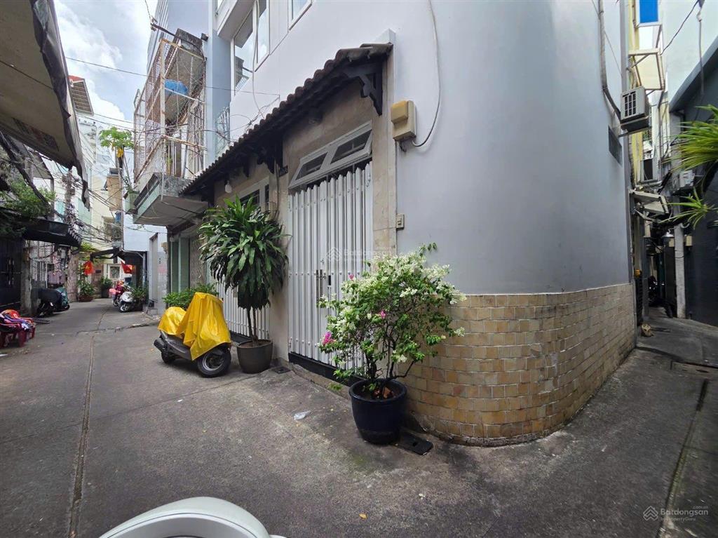 Siêu phẩm sổ riêng quận 1 hẻm 68 trần quang khải. cách 1 căn ra hẻm xe hơi ngay cầu hoàng hoa thám