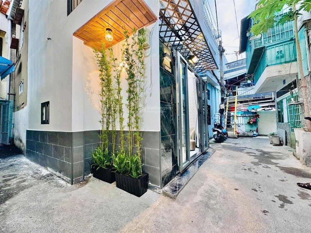 Bán căn góc 3 tầng sát hẻm xe hơi 207/ nguyễn văn đậu p. bình lợi trung