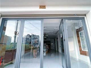 Chính chủ cho thuê nhà mới 100%, dt 80m2, 5 pn, five star eco city