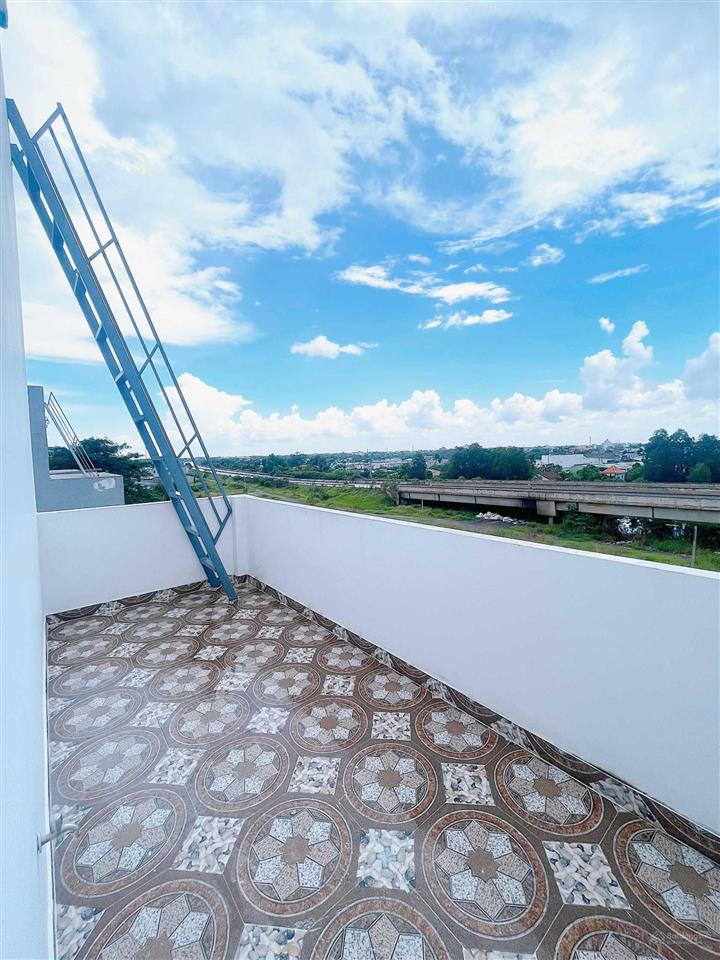 Chính chủ bán nhà mặt tiền, dt 80m2, 5 pn, five star eco city