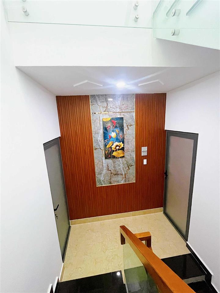 Chính chủ bán nhà mặt tiền, dt 80m2, 5 pn, five star eco city