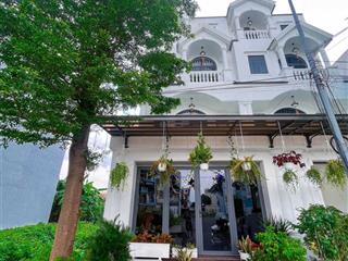 Chính chủ bán nhà mặt tiền, dt 80m2, 5 pn, five star eco city