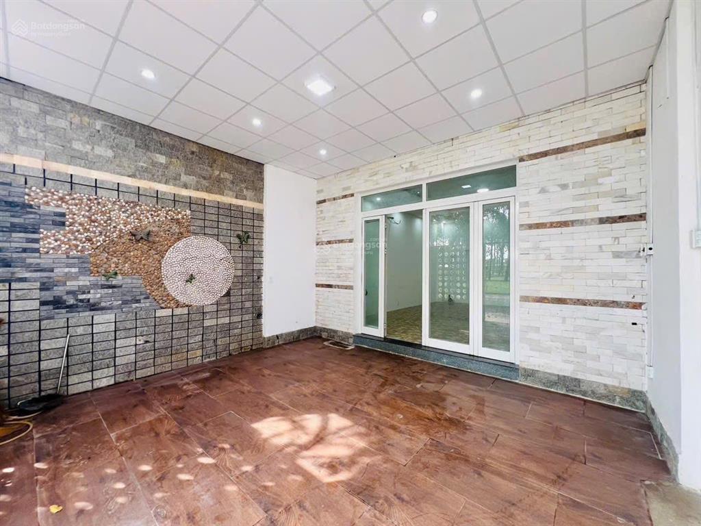 Bán nhà view công viên phố đi bộ tp bà rịa đường nguyễn thành long, 6 tỷ