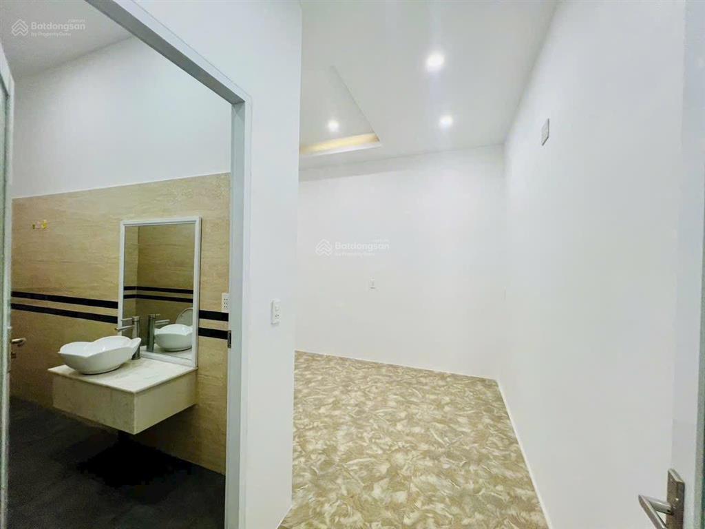 Bán nhà view công viên phố đi bộ tp bà rịa đường nguyễn thành long, 6 tỷ