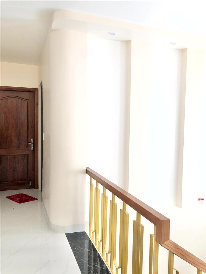 Bán nhà mới xây 1 trệt 2 lầu sân ô tô đường chu văn an, tp bà rịa