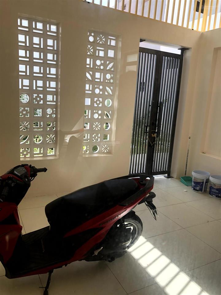 Bán nhà mới xây 1 trệt 2 lầu sân ô tô đường chu văn an, tp bà rịa