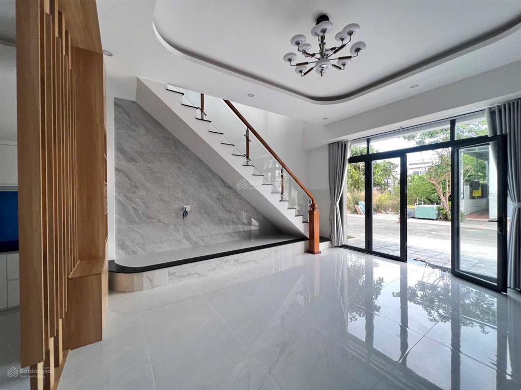 Bán nhà mặt tiền đường d3 khu hưng việt phường tam long tp. hcm (phường long tâm tp bà rịa)