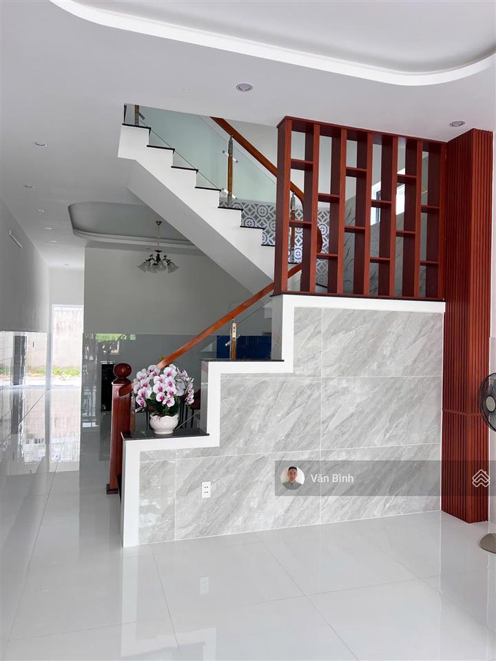 Bán nhà 1 trệt 1 lầu 4,5 tỷ phường long tâm tp bà rịa (phường tam long tp hcm) mới xây 100%