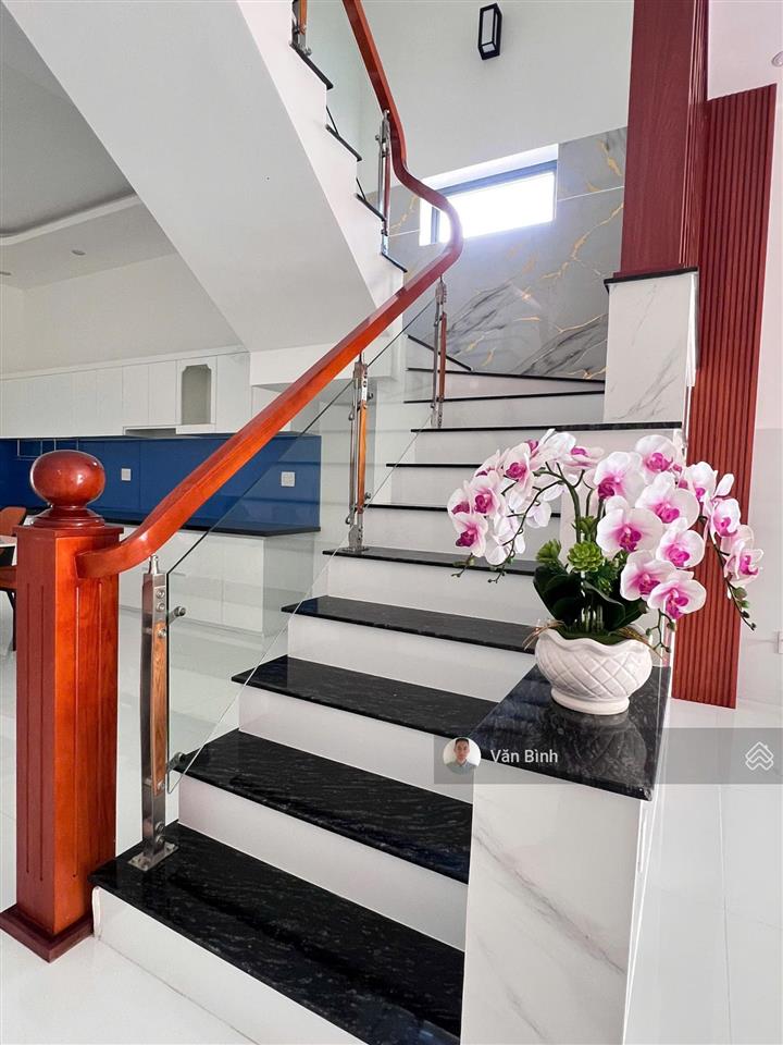 Bán nhà 1 trệt 1 lầu 4,5 tỷ phường long tâm tp bà rịa (phường tam long tp hcm) mới xây 100%