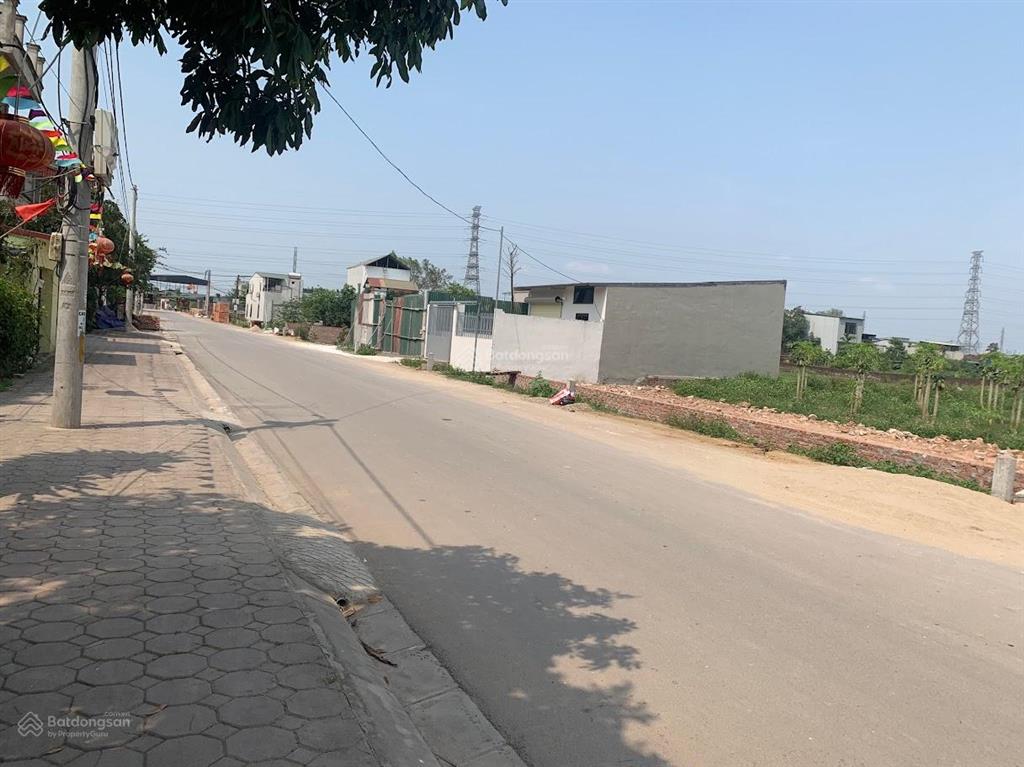 Chính chủ bán 50m2 mặt đường dh04 kinh doanh sầm uất. vỉa hè 4 mét đường rộng 13 mét