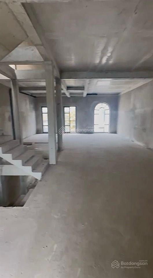 Bán nhà biệt thự phạm văn đồng 175m mặt tiền 12m cổng sau học viện tài chính giá 45 tỷ