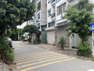 Bán đất giãn dân đông ngạc 120m mặt tiền 7m vỉa hè ô tô tránh giá 28 tỷ