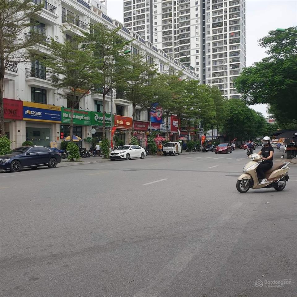 Bán đất phố xuân la 75m² mặt tiền 5m giá 31,4 tỷ