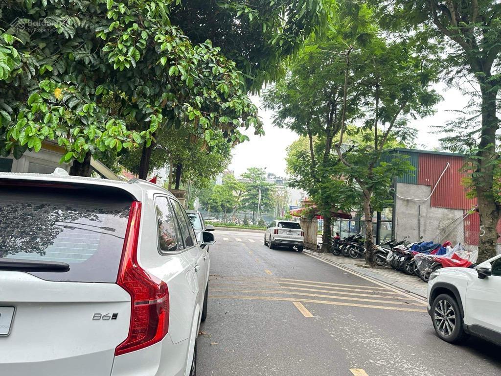 Bán đất phố xuân la 75m² mặt tiền 5m giá 31,4 tỷ