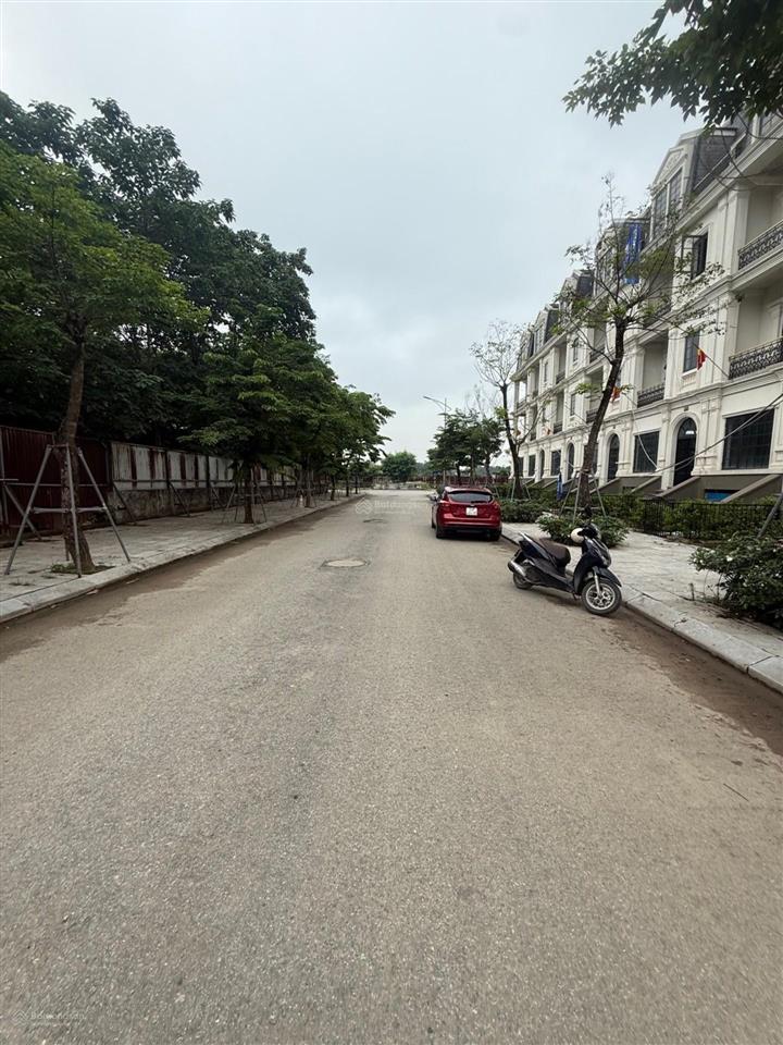 Bán nhà bt 7 tầng 180m mt 12m, kđt bắc cổ nhuế chèm giá nhỉnh 50 tỷ