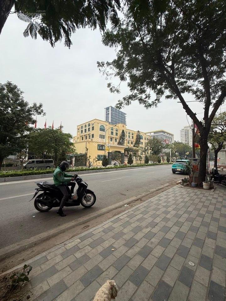 Bán nhà mặt phố lạc long quân, tây hồ, 90m2 mặt tiền 9m giá hơn 50 tỷ