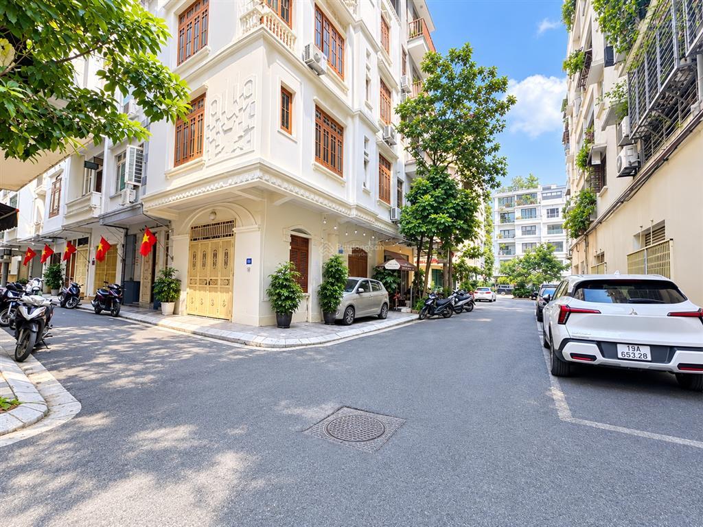 Giá cực tốt 5 tầng 70m khu phân lô nghĩa đô nhà 2 mặt tiền trước sau đường ô tô tránh giá hơn 20 tỷ