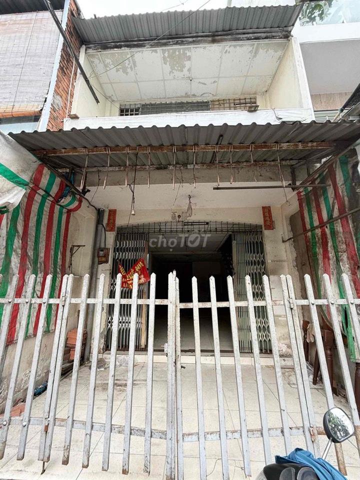 Cho Thuê Nhà 1 Trệt 1 lầu Ngay Chợ ,Siêu thị co.op mart phan văn hớn