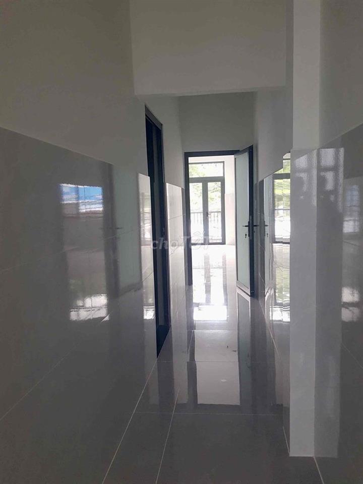 Cho Thuê nhà Mới 2 Tầng 3PN Đối diện trường trần phú sát bên chợ TTN8