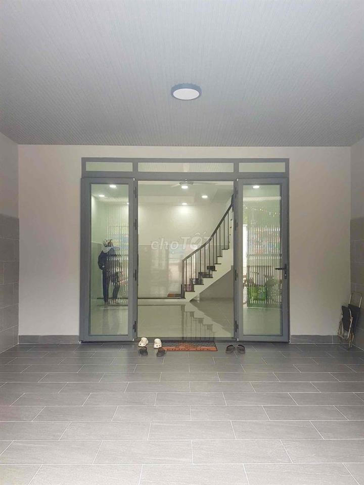 Cho Thuê nhà Mới 2 Tầng 3PN Đối diện trường trần phú sát bên chợ TTN8
