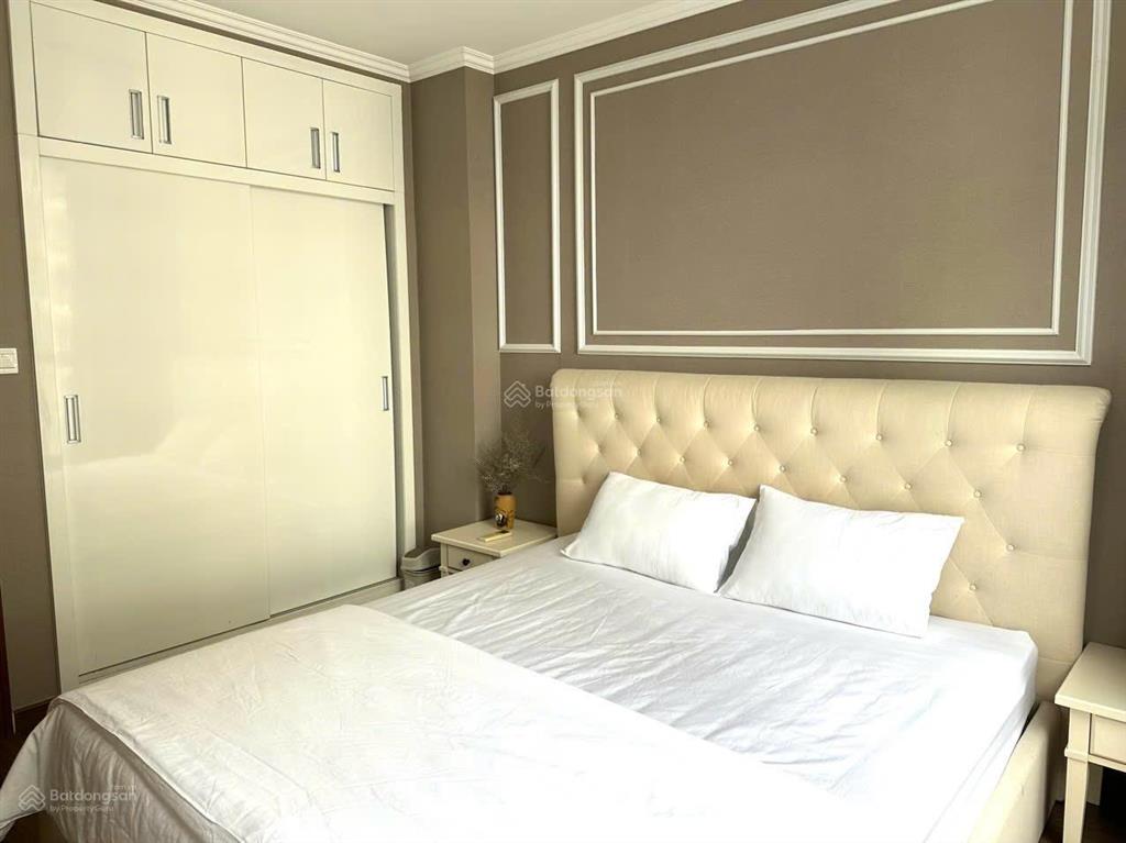 Vinhomes central park 57m2 bàn giao full nội thất có nguồn thu sẵn 20tr/tháng giá chỉ 5,950 tỷ