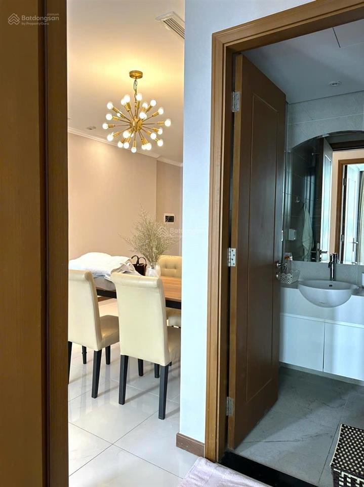 Vinhomes central park 57m2 bàn giao full nội thất có nguồn thu sẵn 20tr/tháng giá chỉ 5,950 tỷ