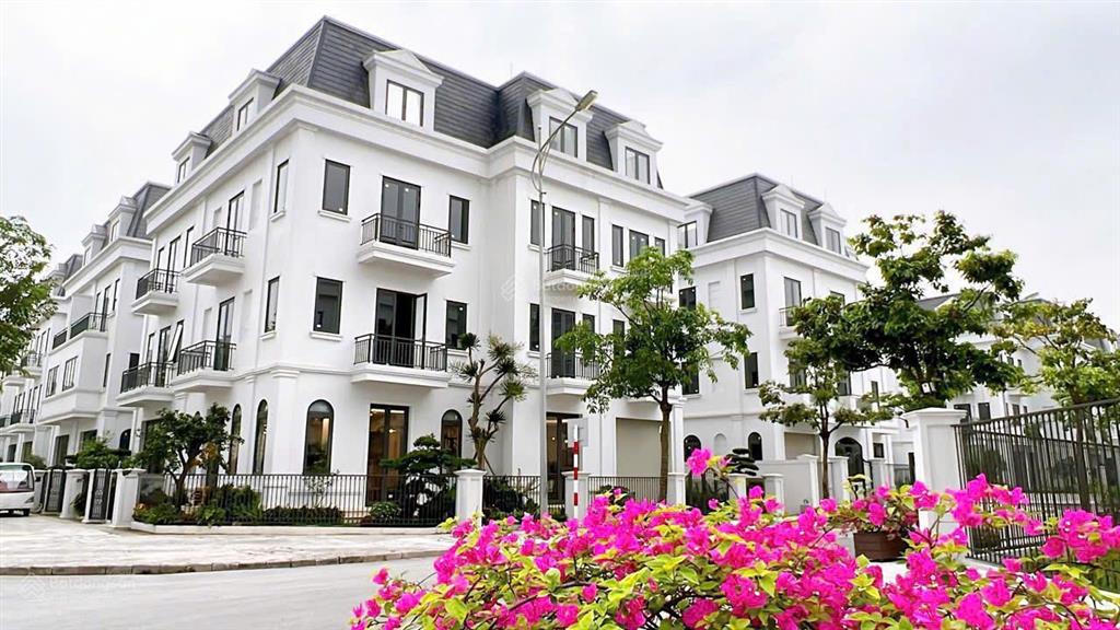 Biệt thự solasta mansion dương nội  hà đông, giá chỉ từ 155tr/m2 (~26 tỷ) cho 20 căn đầu tiên.