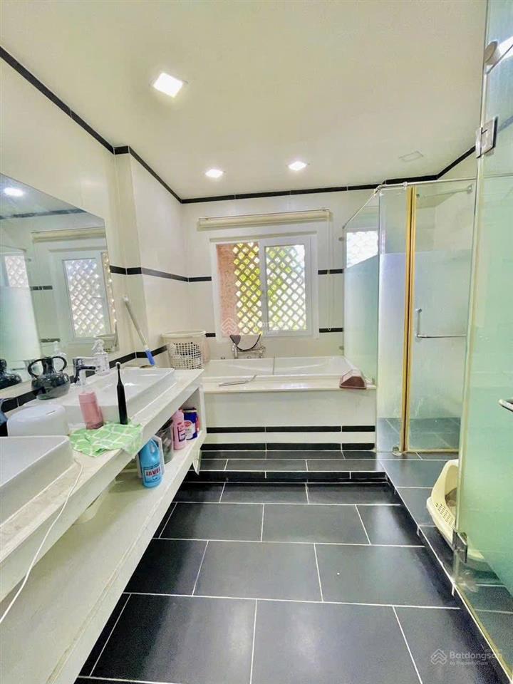 Trung tâm bình thạnh hxh nhà 5 tầng dòng tiền 23tr/tháng hơn 11 tỷ