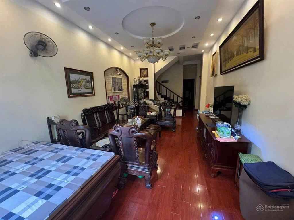 Bán nhà 2 mặt thoáng ngọc lâm, long biên, 80m2, mt 5,4m, giá 12,8 tỷ, kd, ô tô