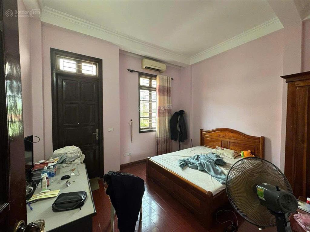 Bán nhà 2 mặt thoáng ngọc lâm, long biên, 80m2, mt 5,4m, giá 12,8 tỷ, kd, ô tô