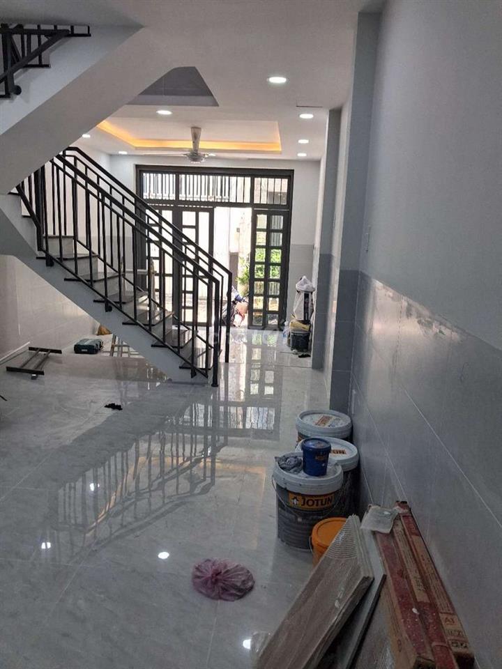 nhà  mới xây dựng chưa qua xử dụng 