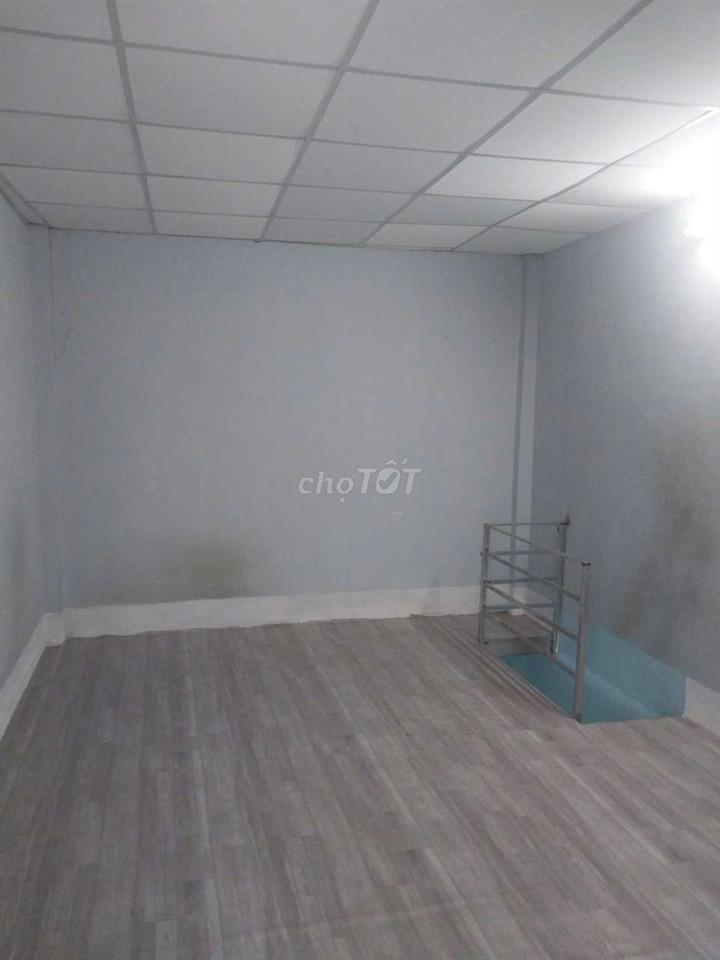 Cho thuê nhà nhỏ một trệt một lầu ban công 